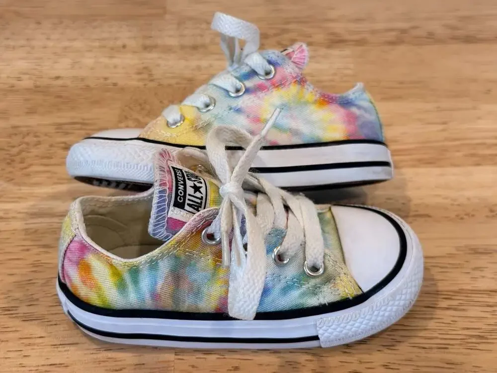 Converse Kids' Chuck Taylor All-Star Tie-Dye Sneakers Toddler Size 6